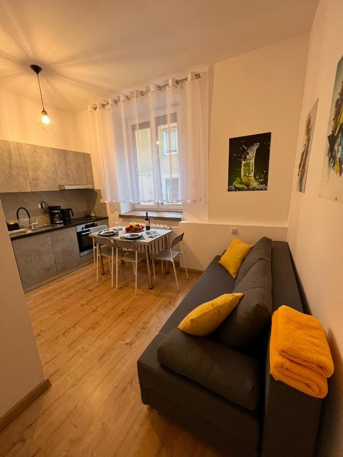 Apartamenty Koktajlove Kielce Bagian luar foto